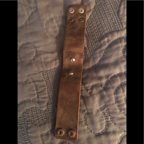 Leather bracelet - Picture 2 of 3